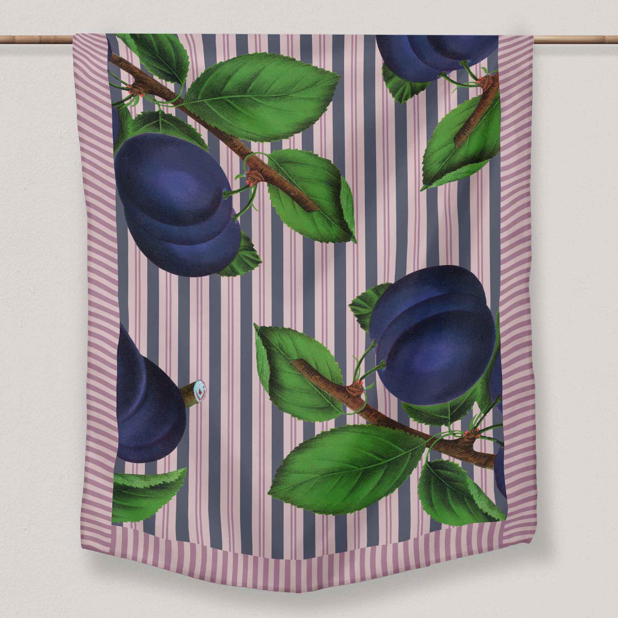 Plum | Tablecloth