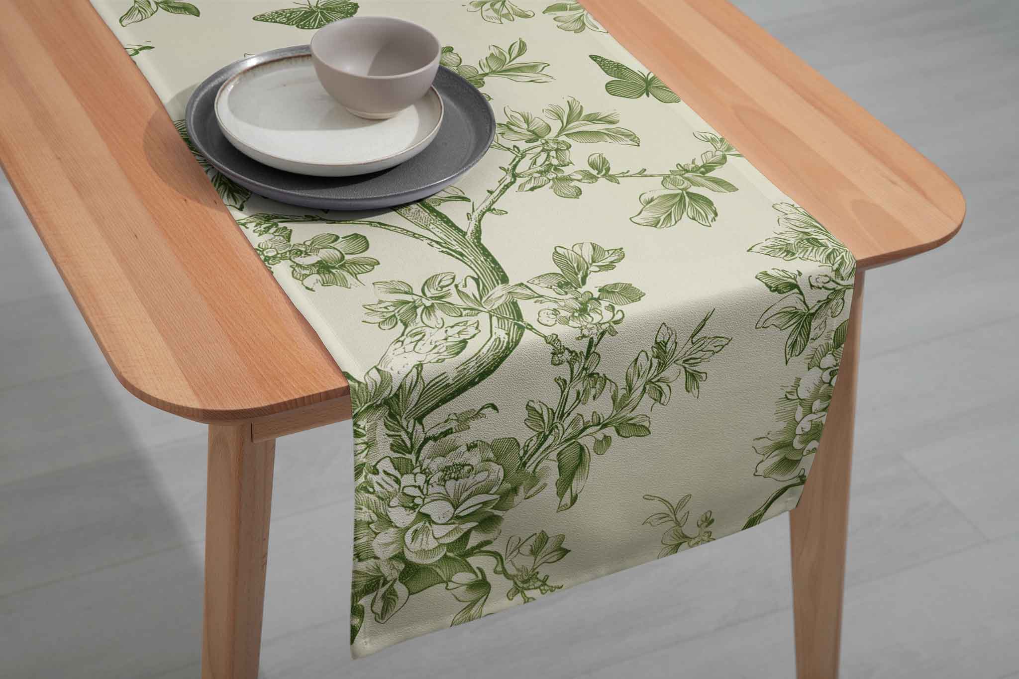 Charlotte | Table Runner