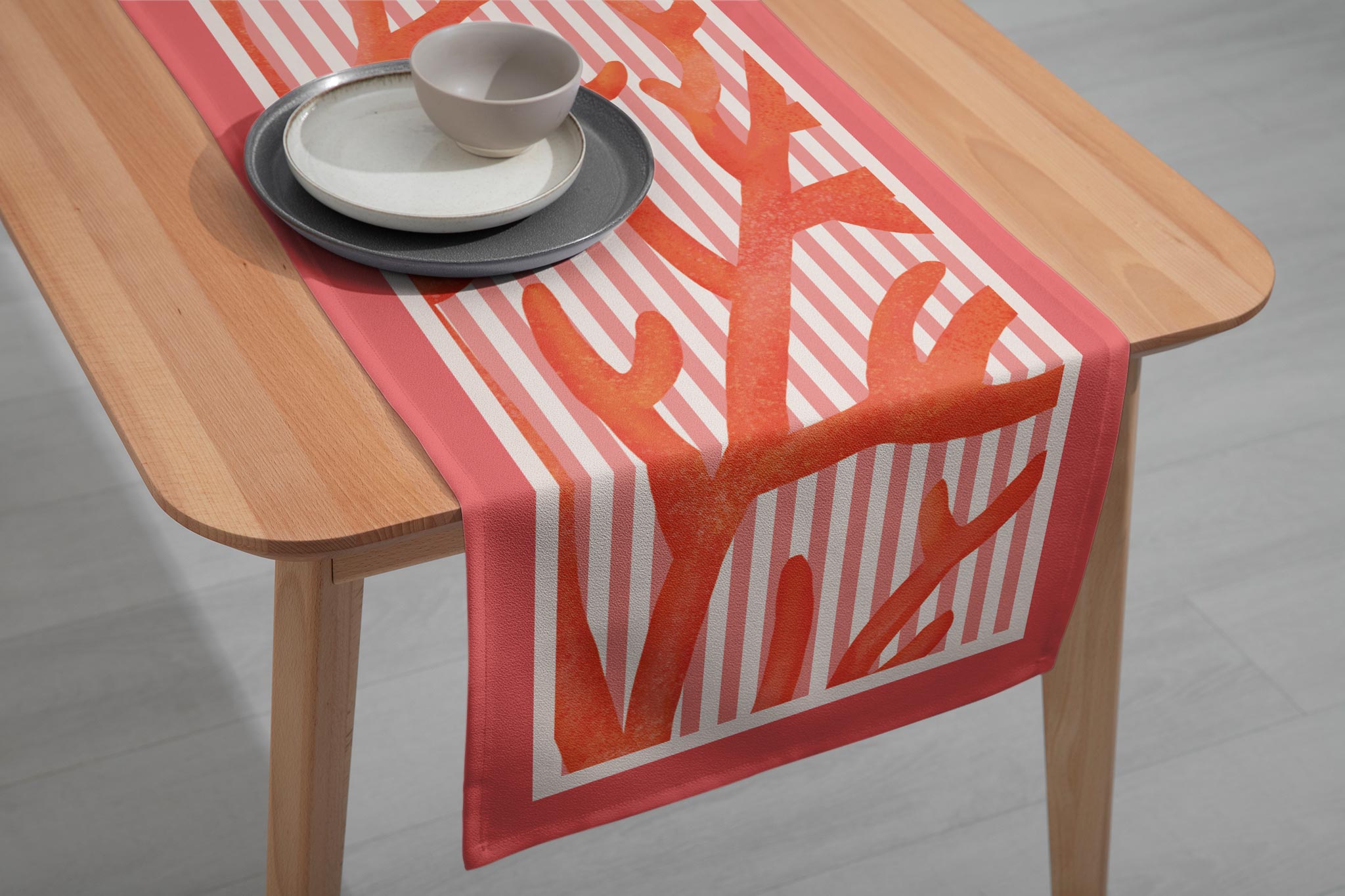 Coral Club | Table Runner
